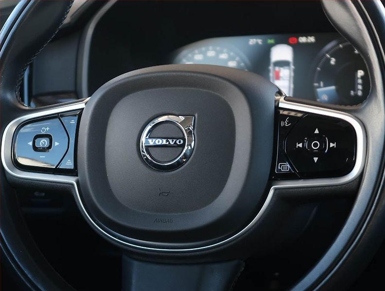 Volvo V90 (2019) D5 AWD, 4x4,Automat,Kůže - fotka 24 z 26