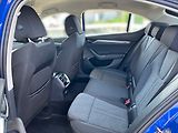 Škoda Octavia 2,0 TDI 85 Style 5d - náhled 8