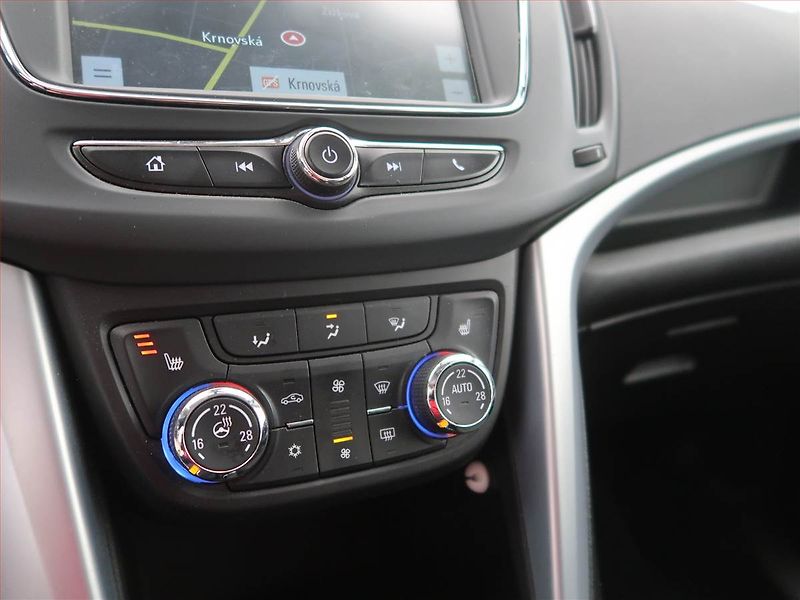 Opel Zafira (2017) 1.6 CDTI, Serv.kniha, Tempomat - fotka 12 z 13
