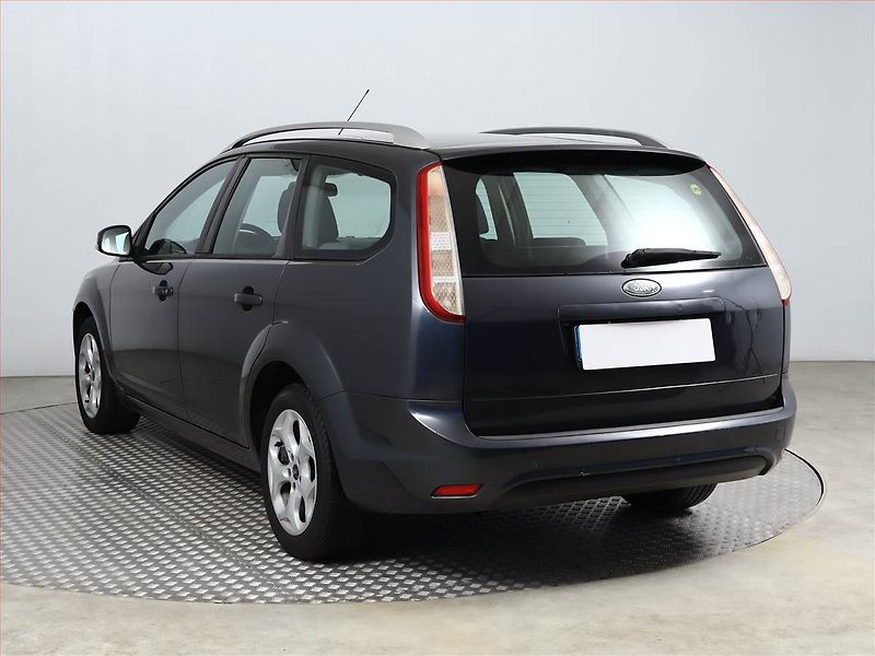 Ford Focus (2010) 1.6 i, LPG, po STK - fotka 4 z 13