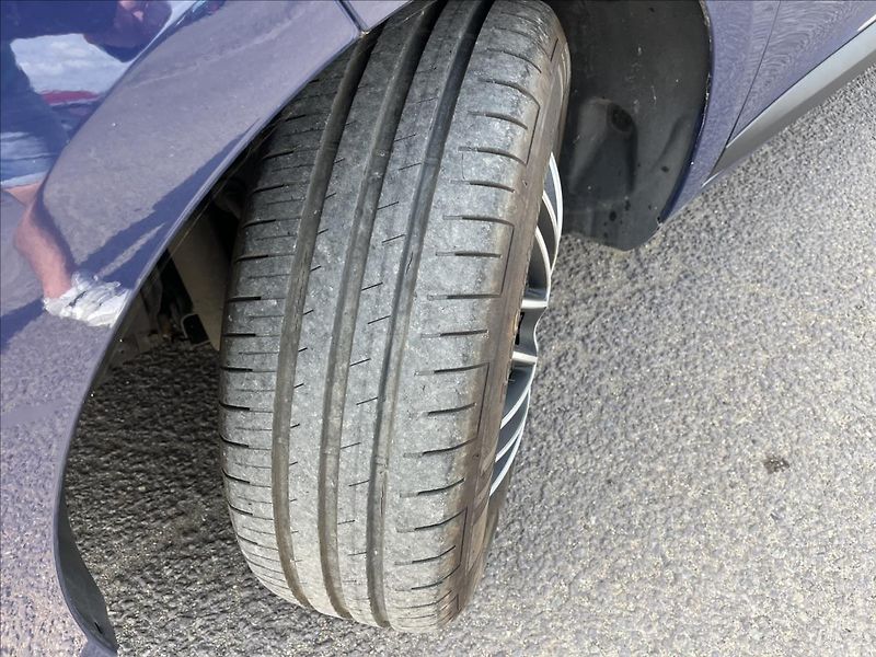 Renault Mégane 1,6 i KLIMA SERVIS STK 2/2027 - fotka 31 z 35