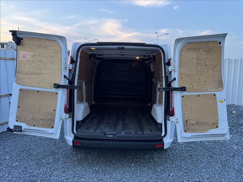 Ford Transit Custom 2,0 TDCi L1H1 DPH 1.maj ČR - fotka 13 z 50