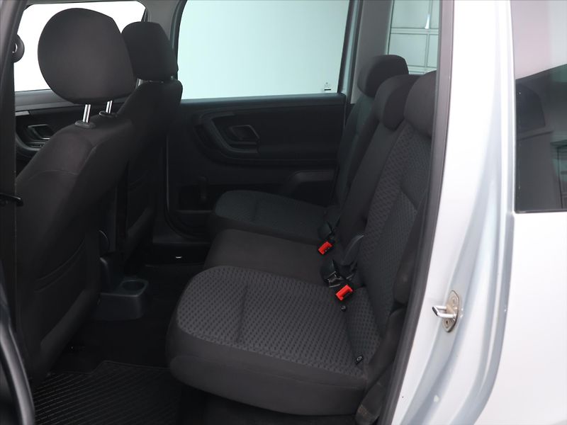Škoda Roomster 1.2 TSI 63kW CZ Ambition 2.Maj - fotka 13 z 24