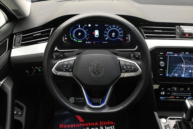 Volkswagen Passat 1,4 GTE 160 kW DSG Business Zá - fotka 18 z 32