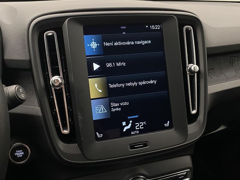 Volvo XC40 T2 KINETIC CZ - fotka 8 z 41