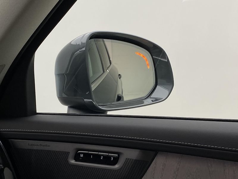 Volvo XC90 (2026) T8 AWD Plug-in BRIGHT PLUS 7m - fotka 34 z 70