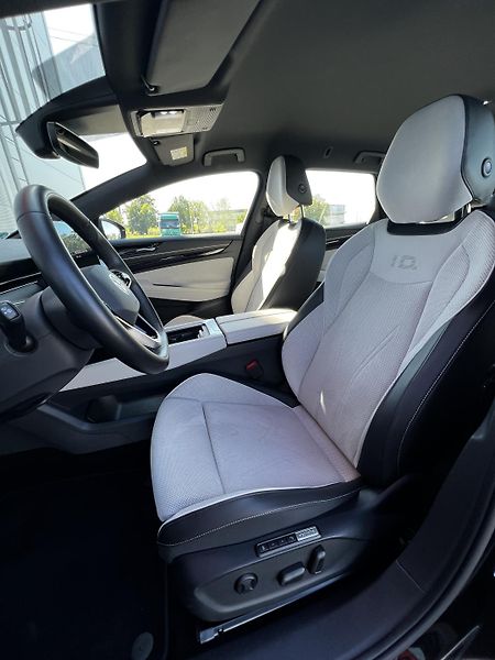 Volkswagen ID.7 Tourer 210kW 82kWh Pro 1.Maj DPH - fotka 6 z 28