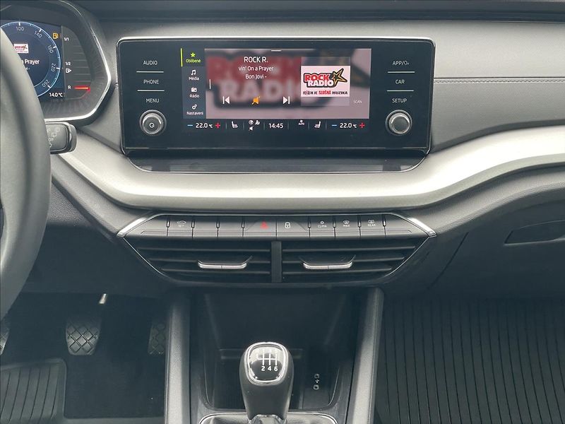 Škoda Octavia 2,0 TDI Combi Ambition Plus - fotka 12 z 23