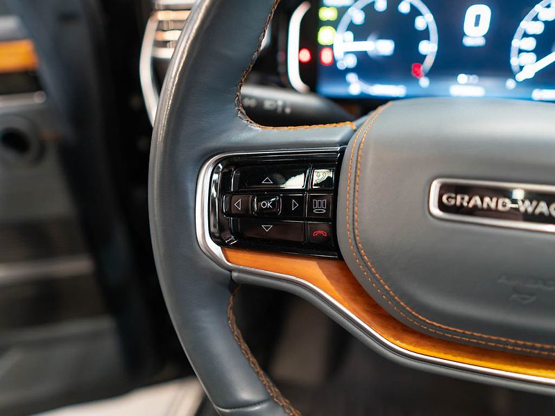 Jeep Grand Wagoneer (2022) 6.4 V8 HEMI Series III, masáže - fotka 19 z 41