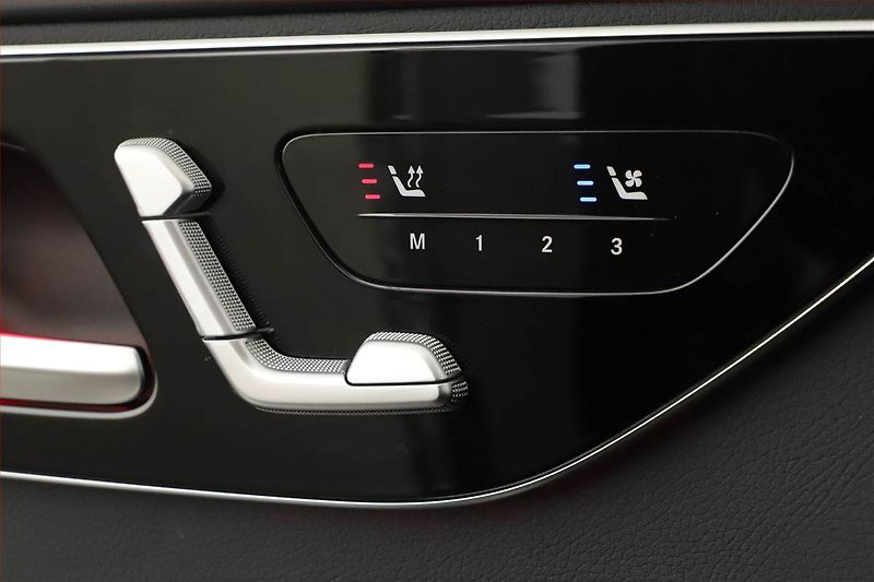 Mercedes-Benz Třídy C (2024) C 220 d 4MATIC - fotka 11 z 21