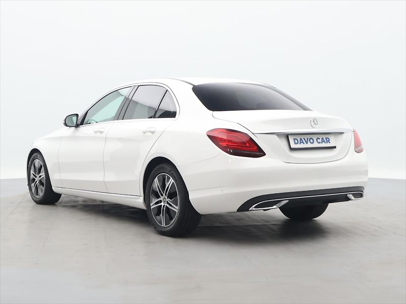 Mercedes-Benz Třídy C 1,6 C180 115 kW Full LED - fotka 5 z 32