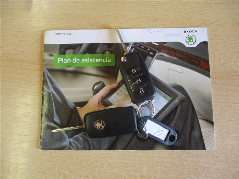 Škoda Yeti 1,2 TSI, klima, servis, tažné, - fotka 25 z 26