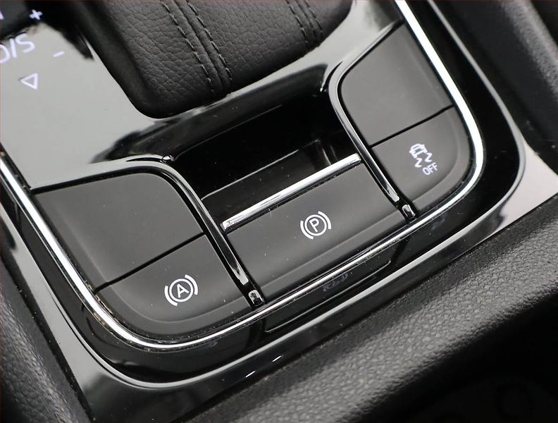 Škoda Karoq (2018) Style 1.5 TSI, Automat - fotka 23 z 23
