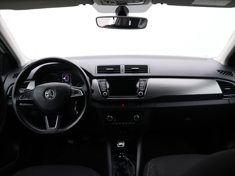 Škoda Fabia 1,2 TSI 81kW Style CZ DPH - fotka 19 z 26