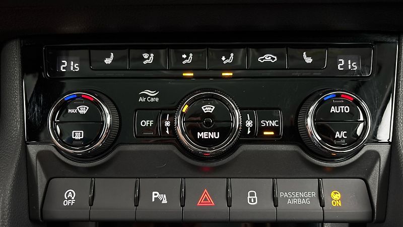 Škoda Karoq 1.5 TSI DSG Drive - fotka 13 z 26