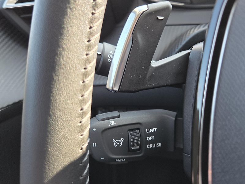 Peugeot 208 (2025)  Hybrid e-DCS 110 ALLURE - fotka 24 z 28