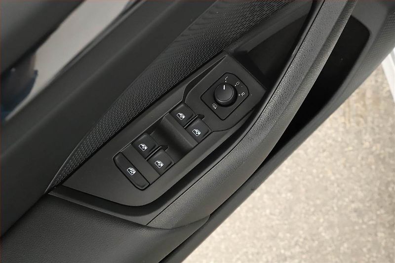 Škoda Octavia (2022) Ambition 2.0 TDI, ČR,1.maj - fotka 14 z 14