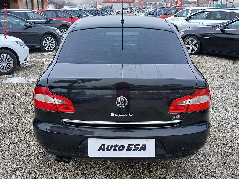 Škoda Superb (2009) 2.0TDi, ČR, DSG, bixen, kůže - fotka 5 z 20