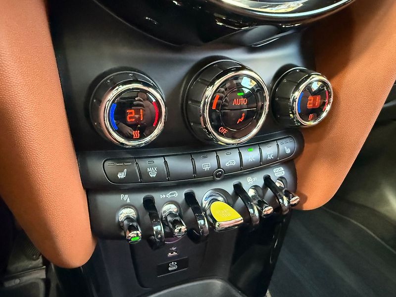 Mini Cooper SE 135kW H&K REZERVACE - fotka 21 z 35