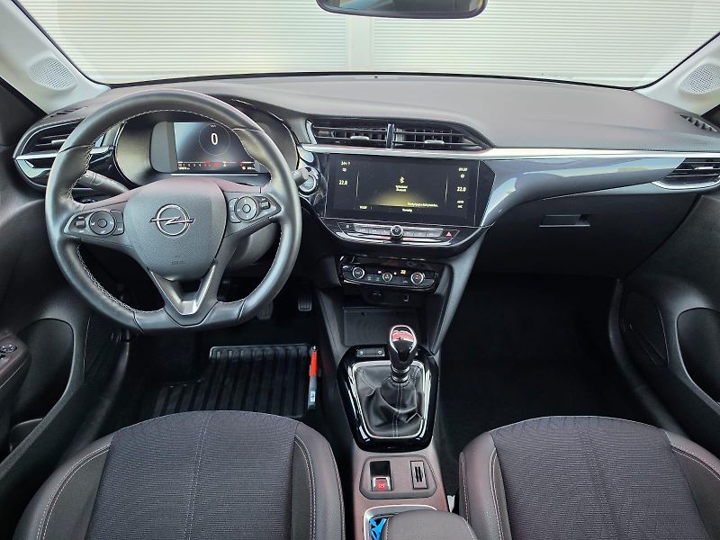 Opel Corsa 1.5D 75kW Elegance DPH 1.Maj - fotka 5 z 18