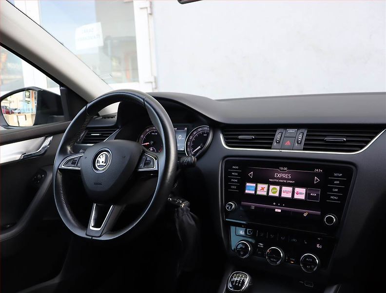 Škoda Octavia (2019) 1.0 TSI, Serv.kniha, Tempomat - fotka 7 z 17