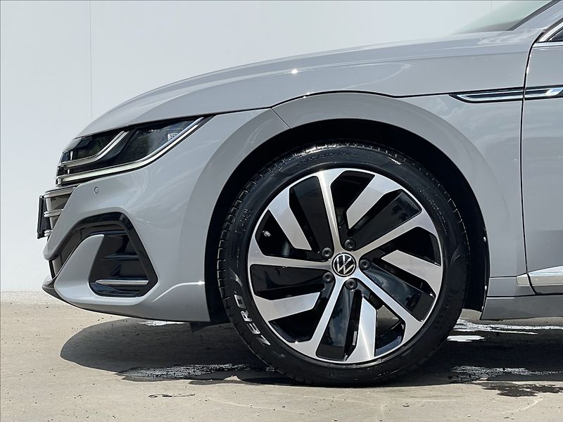Volkswagen Arteon 2,0 TSI DSG R-Line Kamera - fotka 20 z 24