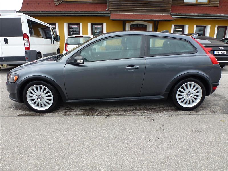 Volvo C30 2,0 i 16V Titanium Grey - fotka 16 z 62