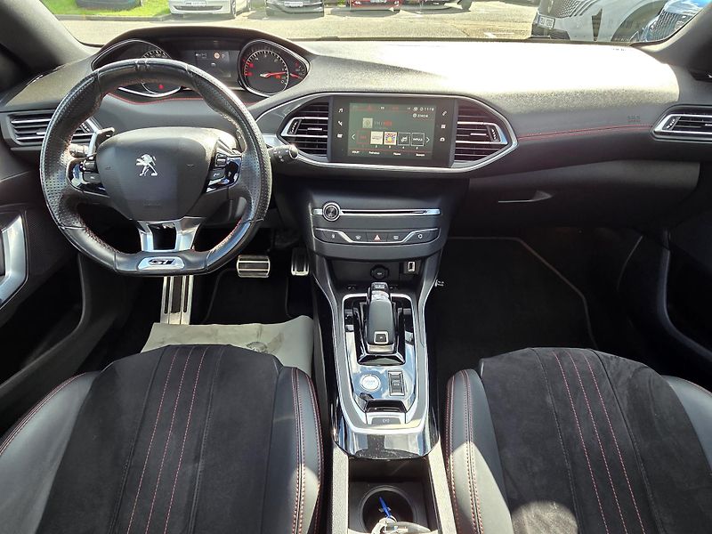 Peugeot 308 (2018) SW 2.0BHDi 180 GT EAT8 - fotka 14 z 38