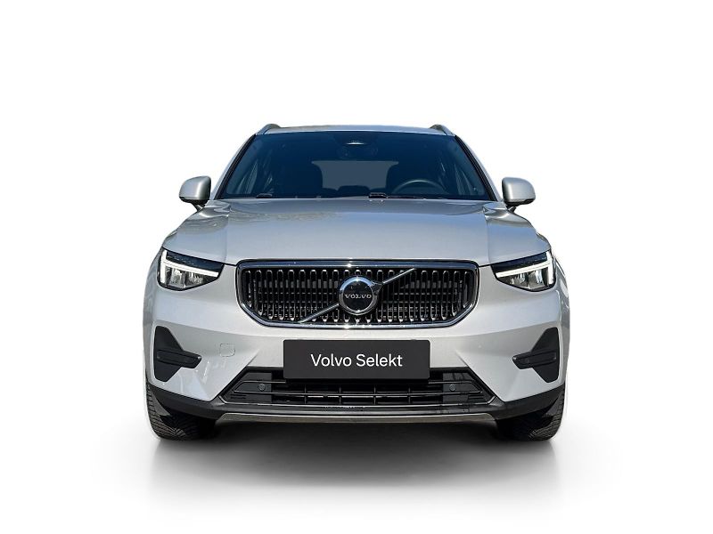 Volvo XC40 B3 FWD // 1. maj // ČR + kola - fotka 9 z 36
