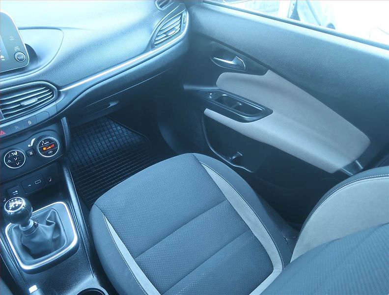 Fiat Tipo (2019) 1.4 16V, Serv.kniha, Tempomat - fotka 8 z 14