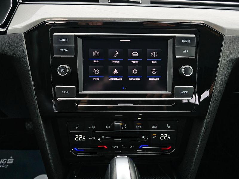 Volkswagen Passat 2.0TDI 110KW DSG BUSINESS ČR! - fotka 32 z 40