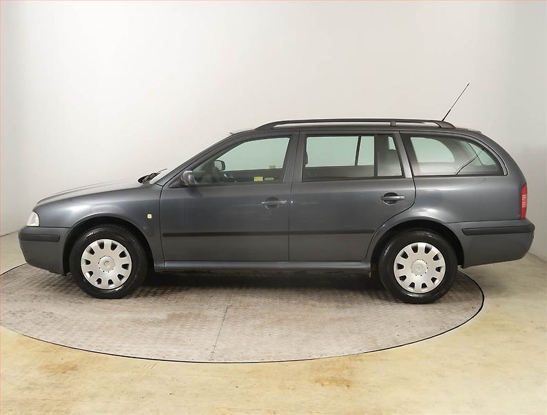 Škoda Octavia (2007) 1.6, ČR,1.maj, Serv.kniha - fotka 3 z 14