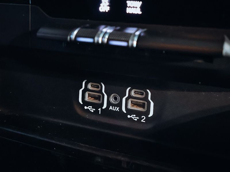 Dodge RAM 1500 5.7 REBEL 295 kW - fotka 25 z 34