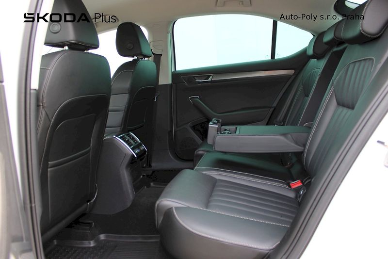 Škoda Superb (2023) 2.0 TDI 147 kW Style - fotka 24 z 25
