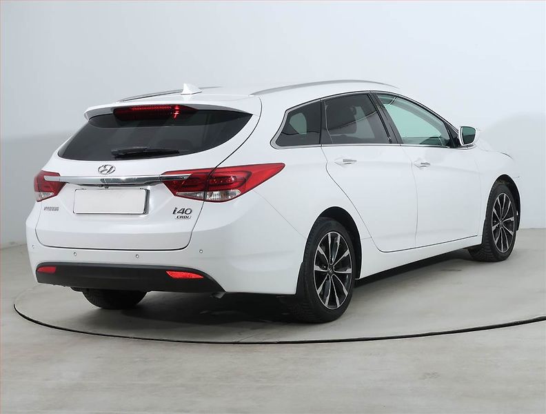 Hyundai i40 (2017) 1.7 CRDi, Serv.kniha, Navi - fotka 5 z 22