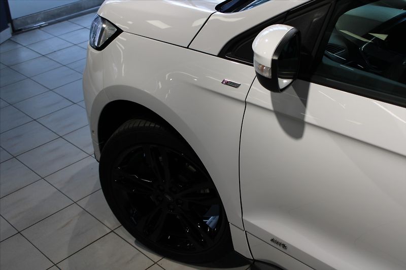 Ford Edge TDCi AWD Bi-Turbo ST-Line - fotka 8 z 36