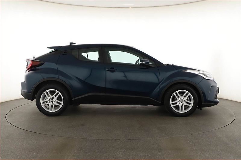 Toyota C-HR (2023) Comfort 1.8 Hybrid, COMFORT - fotka 6 z 18