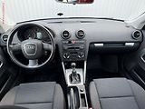 Audi A3 (2006) 1.6i, AC, výhřev.sed - náhled 8