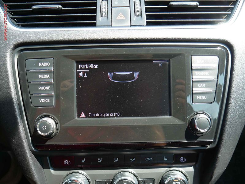 Škoda Octavia (2014) 1.4 G-TEC, ČR, Elegance - fotka 17 z 19