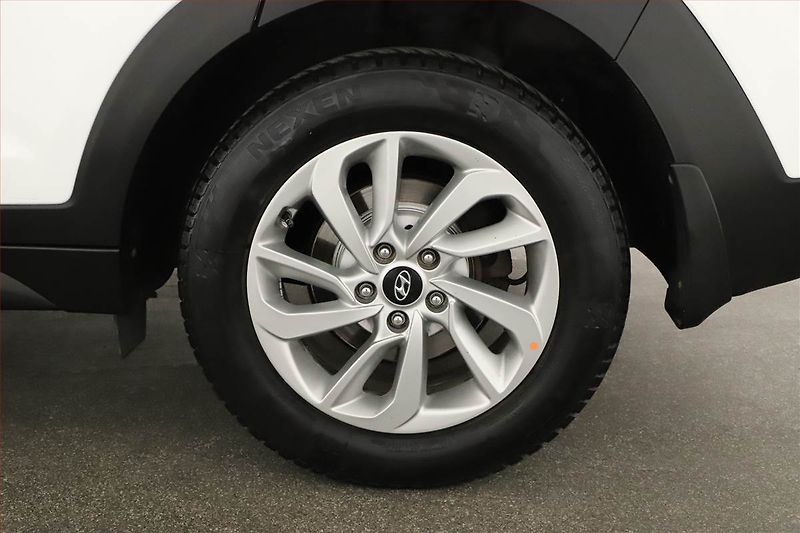 Hyundai Tucson (2018) 1.7 CRDi, Navi, Tempomat - fotka 19 z 19