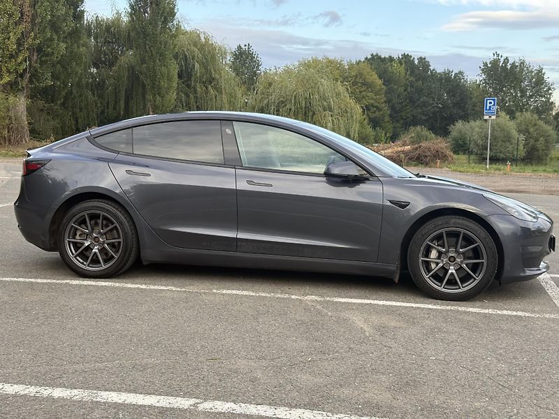 Tesla Model 3 (2022) LR, 93 %, tažné, Ryzen, Matrix - fotka 7 z 30
