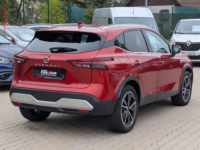 Nissan Qashqai (2022) 1.3DIG-T, 2.maj,ČR, LED - fotka 6 z 21