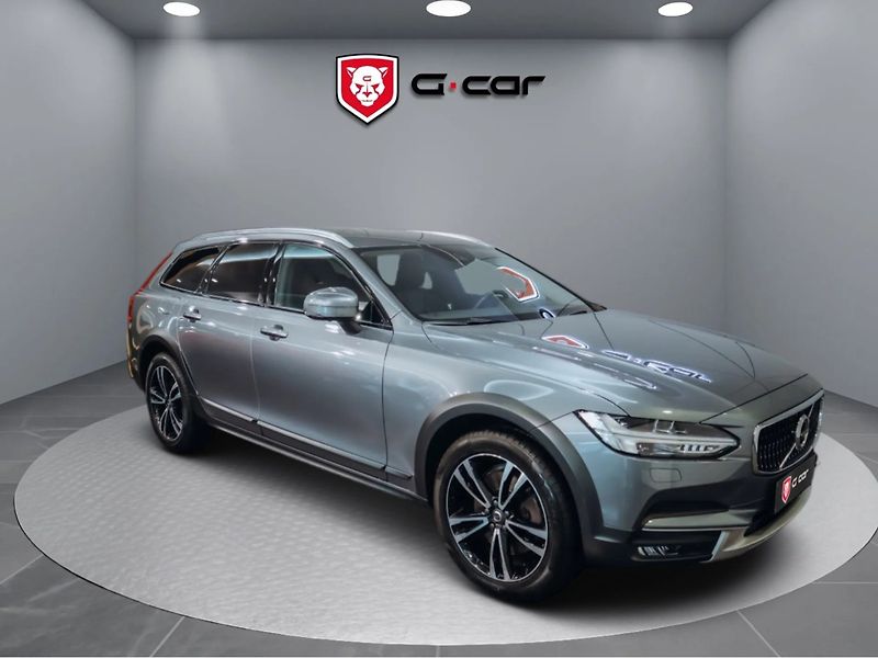 Volvo V90 D5 Cross Country 173 kW - fotka 2 z 26