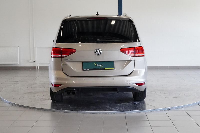 Volkswagen Touran - fotka 5 z 24