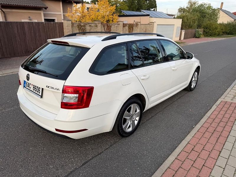 Škoda Octavia (2017) - fotka 7 z 22