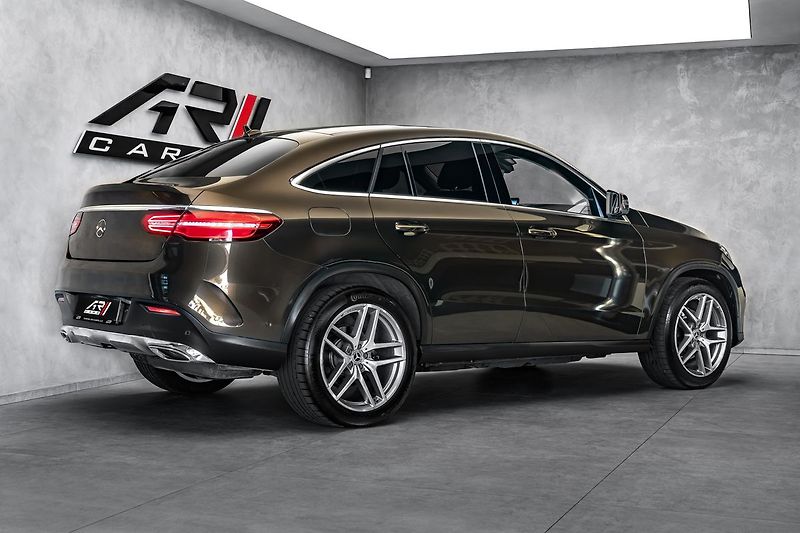 Mercedes-Benz GLE panorama, asistenty - fotka 5 z 23