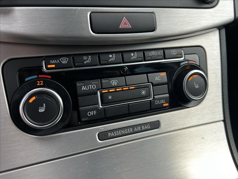 Volkswagen Passat 2,0 TDi 125kW DSG 4x4  Tažné - fotka 22 z 50