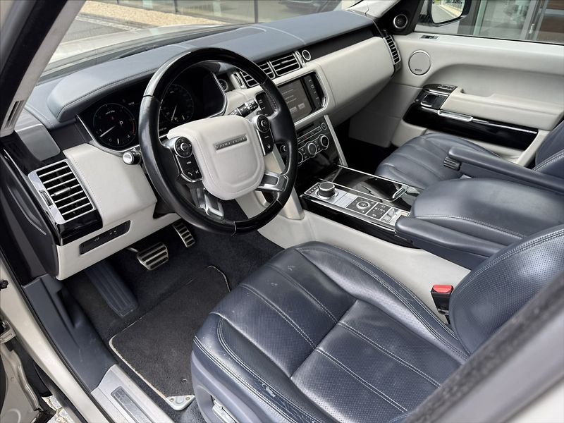 Land Rover Range Rover 4,4 AUTOBIOGRAPHY SDV8 - fotka 11 z 23