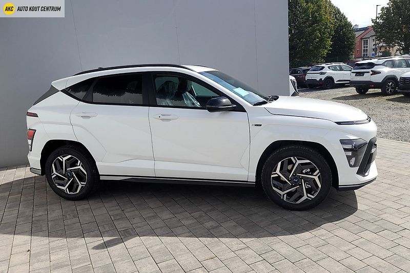 Hyundai Kona (2025) 27 1,6 T-GDI MT N LINE - fotka 4 z 11