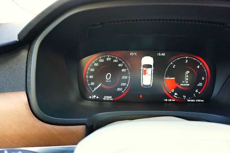 Volvo V90 (2019) INSCRIPTION POLESTAR 2,0D5 173 - fotka 48 z 60